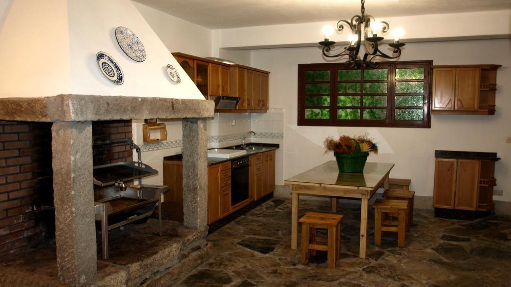 Casa Da Curuxeira Villa ซานติอาโก เด กอมโปสเตลา ภายนอก รูปภาพ